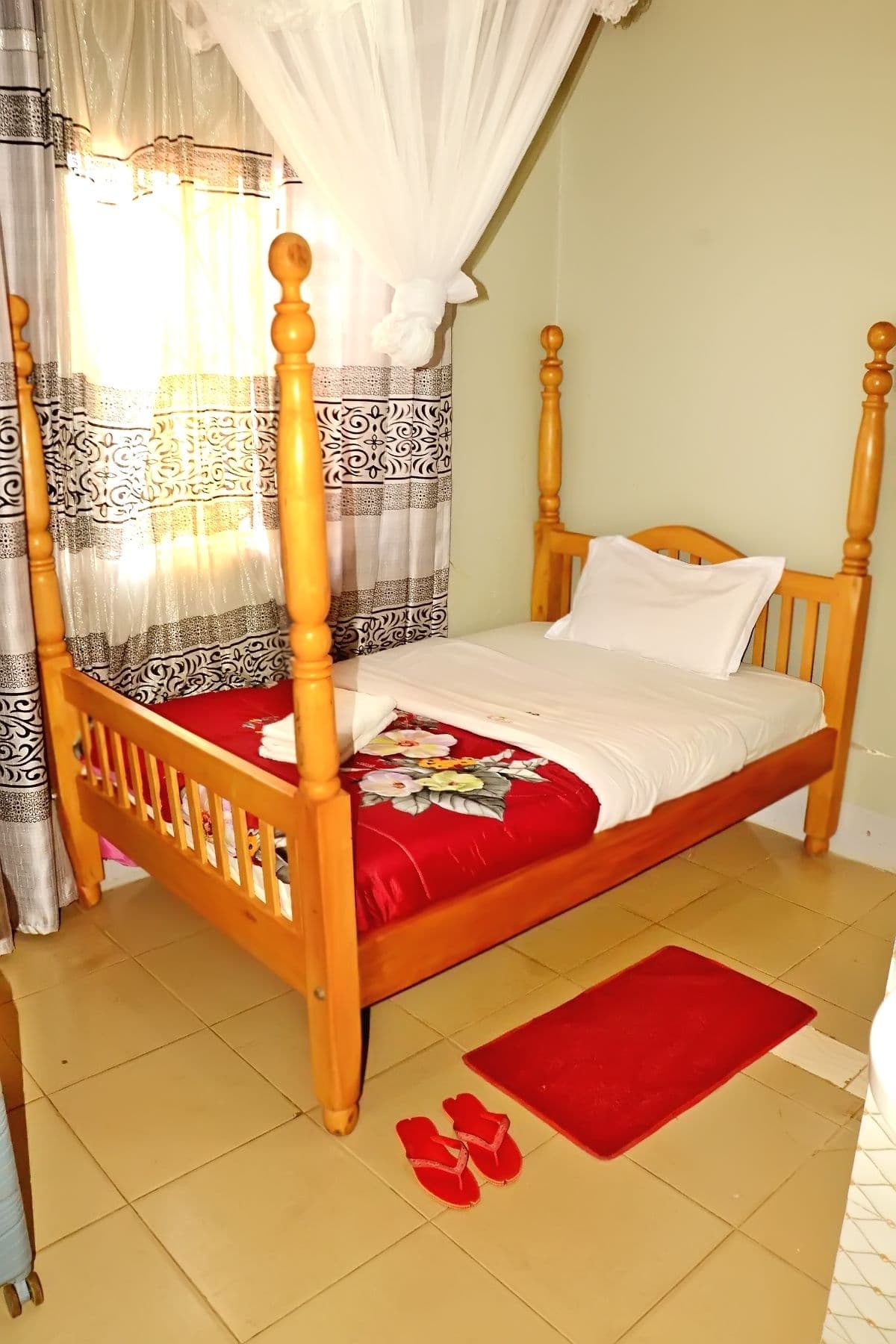 room cover iamge